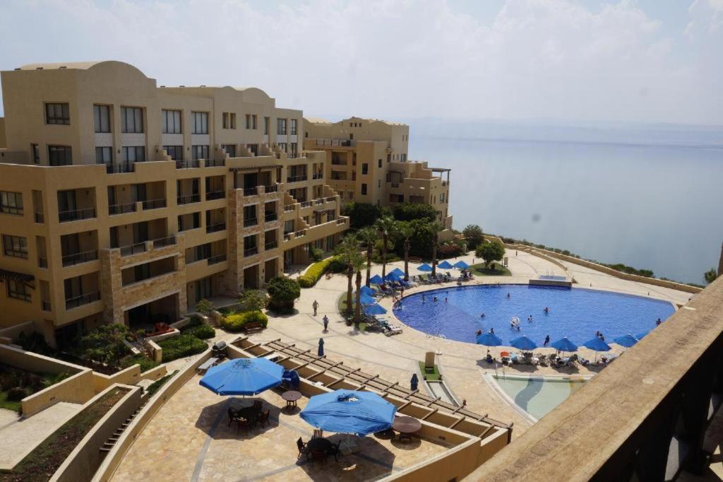Spacious Apartments With Sea View At Samarah Resort Sweimeh Екстер'єр фото