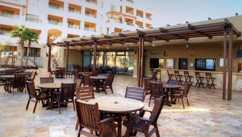 Spacious Apartments With Sea View At Samarah Resort Sweimeh Екстер'єр фото