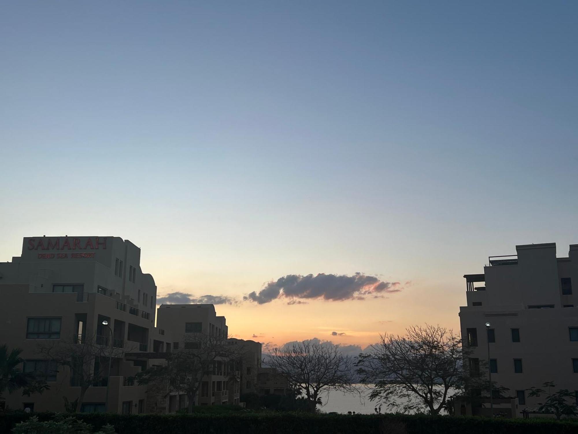 Spacious Apartments With Sea View At Samarah Resort Sweimeh Екстер'єр фото